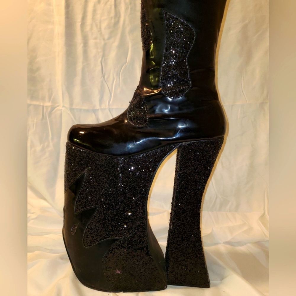 Pleaser Mega Platforms